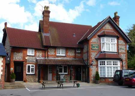 Отель The Rose & Crown Bulford Экстерьер фото