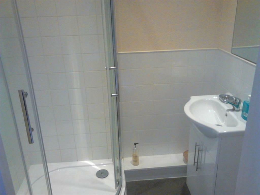 Отель The Rose & Crown Bulford Экстерьер фото
